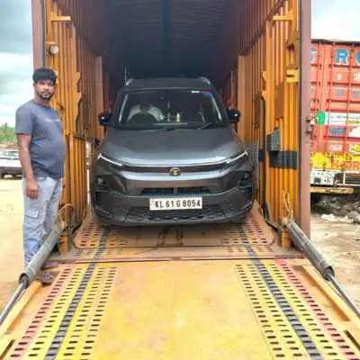 Door-to-Door car transport service from Hyderabad to Kolkata